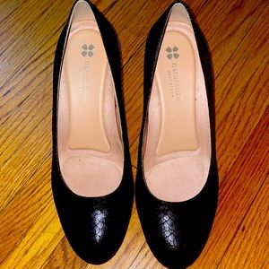 Naturalizer Black Heels - gently used inside never outside